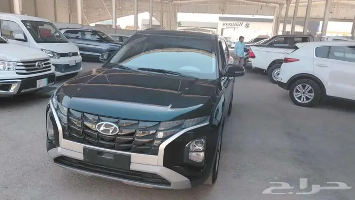 كريتا 2023اسود نصف فل بودي ومحركات وكاله عداد82 الف كم 2