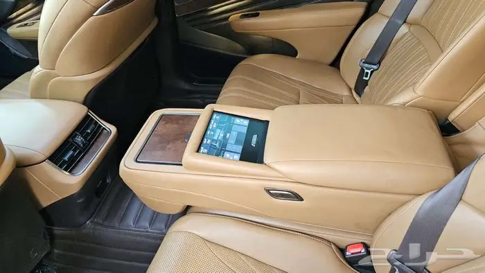 لكزس LS500 2018 فل كامل 12