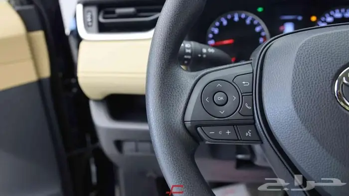 تويوتا راف فور LE دفع امامي بنزين 2025 7