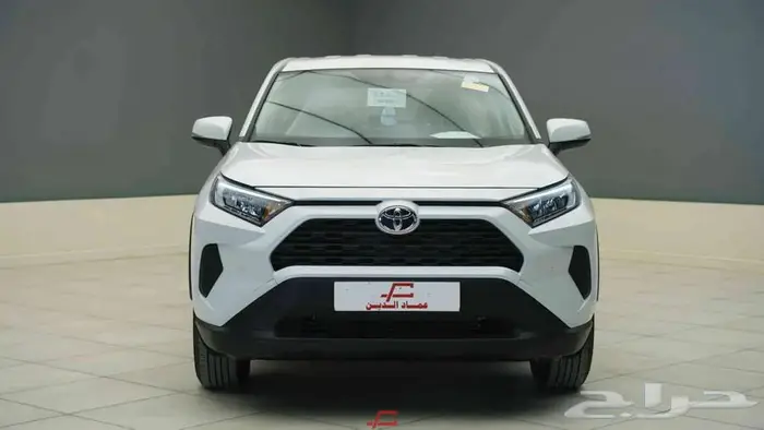 تويوتا راف فور LE بنزين دفع رباعي 2025 1