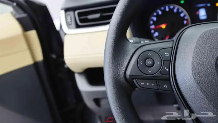 تويوتا راف فور LE بنزين دفع رباعي 2025 8