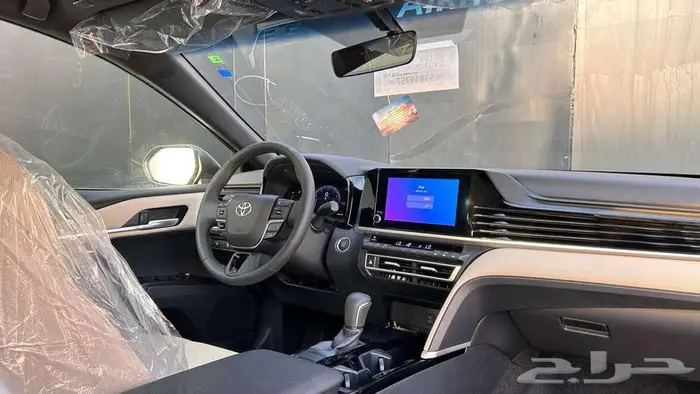 تويوتا كامري LE بنزين 2025 لدى شركة عبدالمجيد الخضر 7