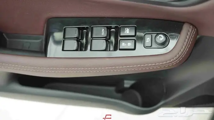 تويوتا اوربان كروزر فل كامل 2026 10