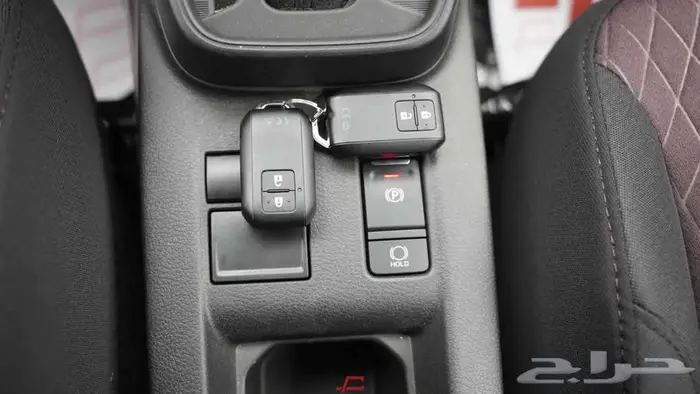 تويوتا اوربان كروزر ستاندر 2026 15