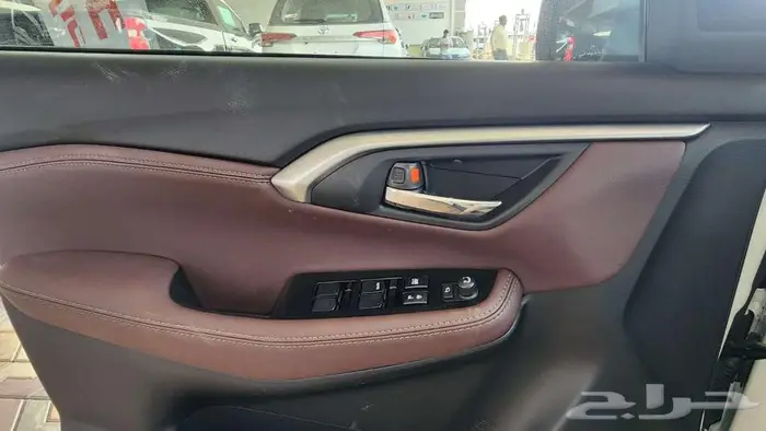 تويوتا اوربان كروزر 2026 فل كامل 8