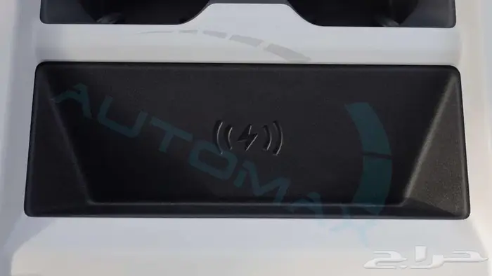 2025 Land Rover Defender 110 X-Dynamic SE P400e مع ضمان 17