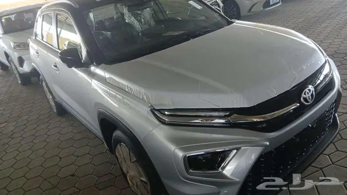 تويوتا اوربان كروزر GLX 2025 0