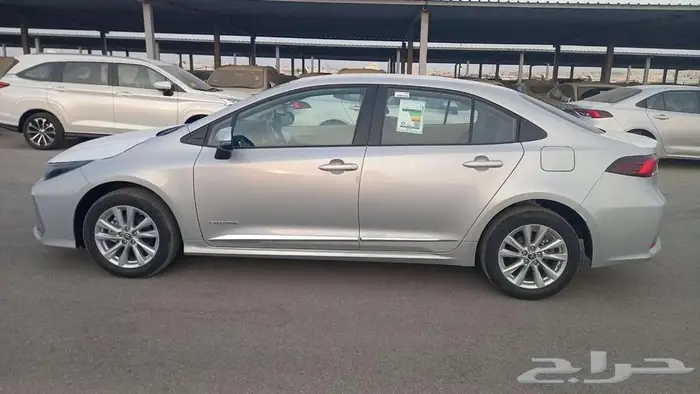 تويوتا كورولا 1.5 مطور جنوط فضي بنزين 2026 خصم خاص 7