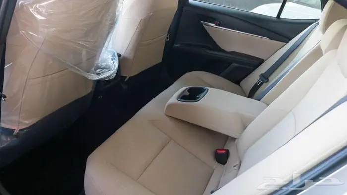 تويوتا كامري E بنزين فضي كاش وبالتقسيط 11