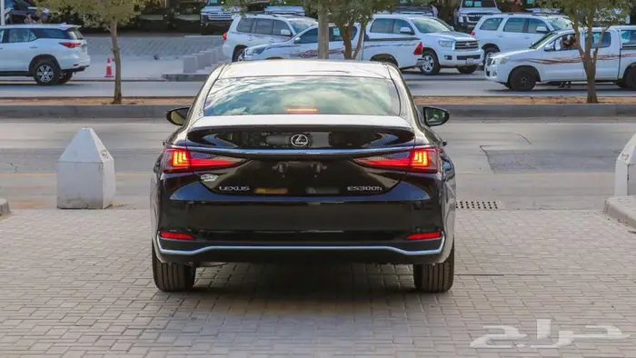لكزس ES300H هايبرد 2025 متوفر جميع البنوك اقساط 8