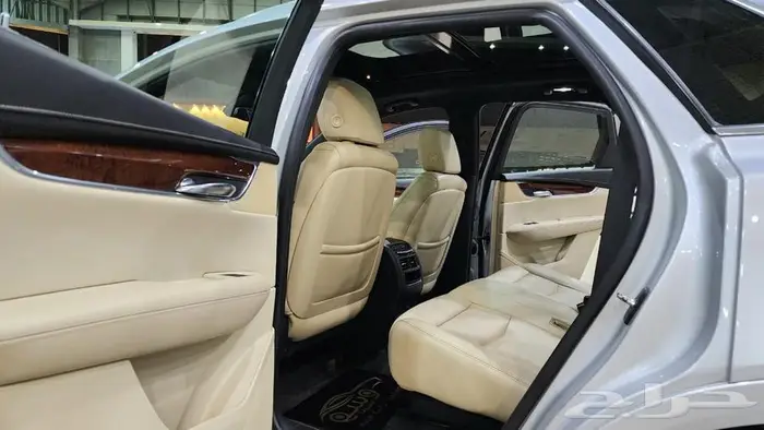 كاديلاك XT5 2017 29