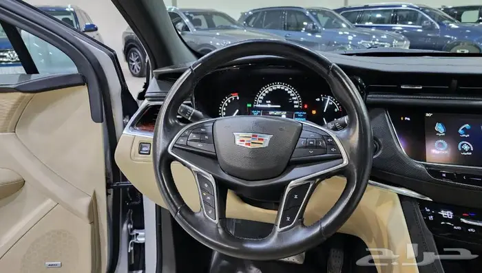 كاديلاك XT5 2017 14