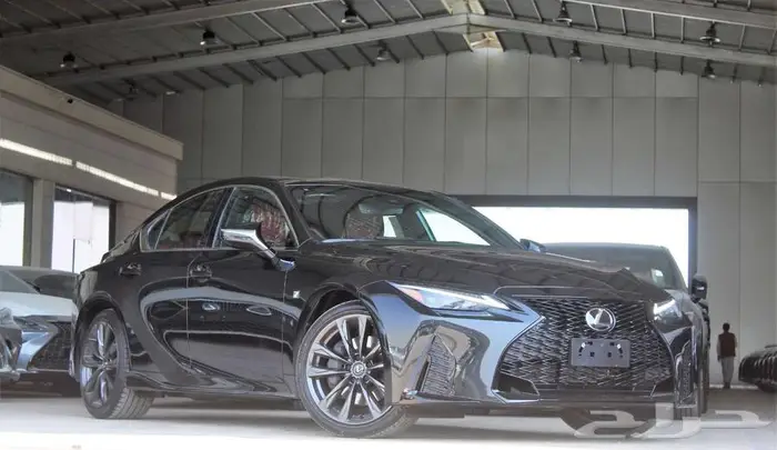 لكزس - is 350 - F Sport - فل كامل - خليجي - 2025 1
