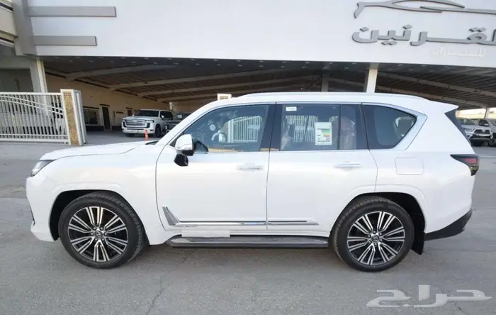 لكزس BB LX600 2025 سعودي ابيض كاش واقساط 7