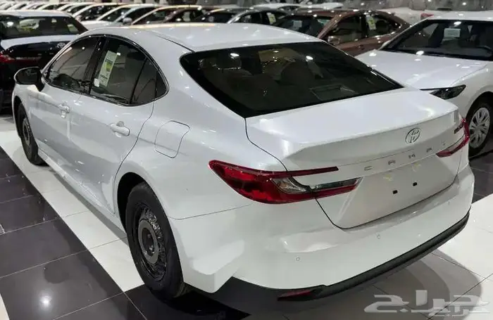 كامري طيس بريمي 2025 اسود - ابيض 4