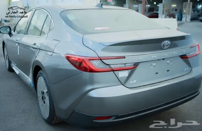 تويوتا كامري LE هايبرد 2025 ب 116.150(شامل الضريبة) 9