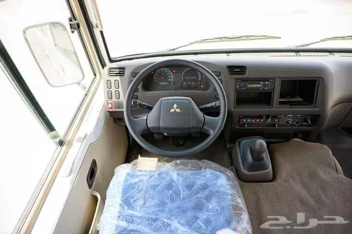 ميتسوبيشي فوزو روزا باص 26 راكب ديزل موديل 2024 6