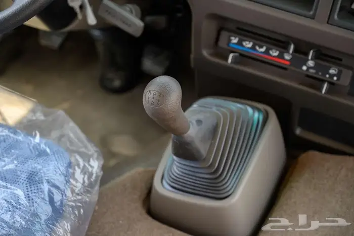 ميتسوبيشي فوزو روزا باص 26 راكب ديزل موديل 2024 7