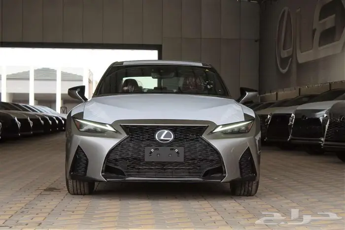 لكزس - is 350 - F Sport - فل كامل - خليجي - 2025 0