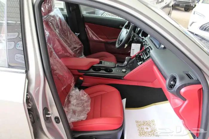 لكزس - is 350 - F Sport - فل كامل - خليجي - 2025 8