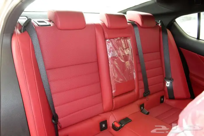 لكزس - is 350 - F Sport - فل كامل - خليجي - 2025 21