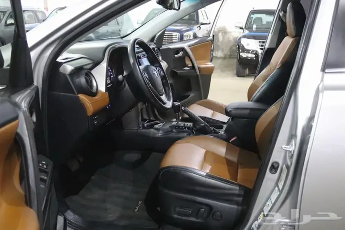 تويوتا راف فور 2018 فل كامل بريميوم 11