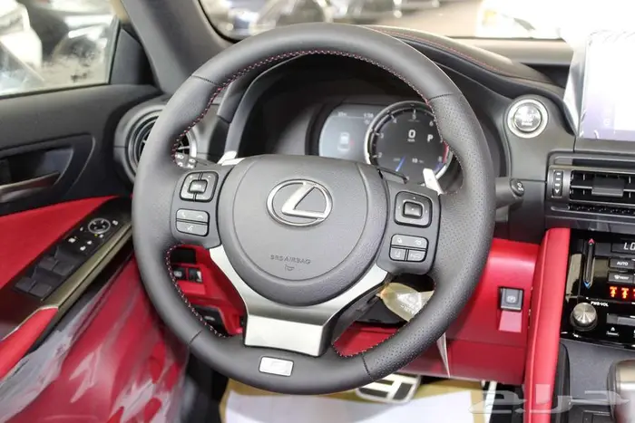 لكزس - is 350 - F Sport - فل كامل - خليجي - 2025 10