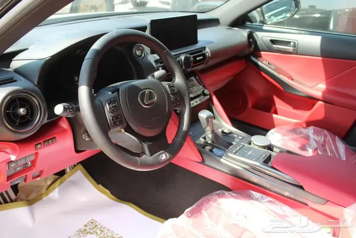 لكزس - is 350 - F Sport - فل كامل - خليجي - 2025 20