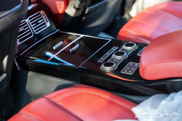 رنج روفر فوج Autobiography 2016 بحالة ممتازة 11