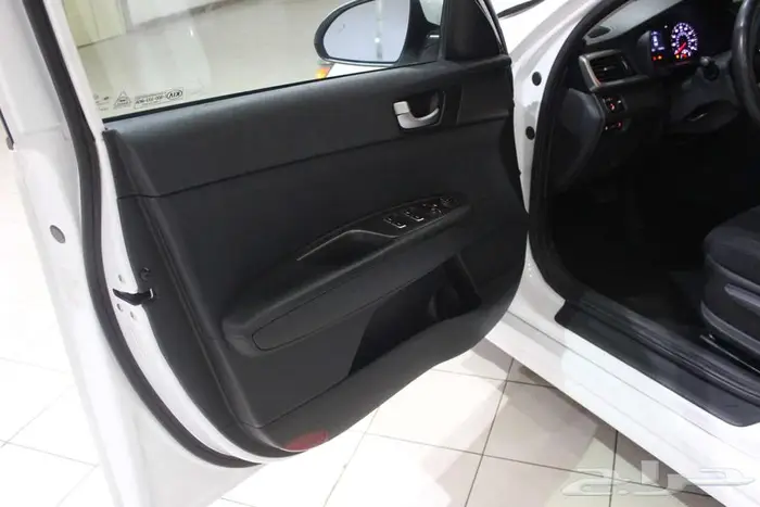 اوبتيما 2020 ابيض لولي بطاقة جمركية 69