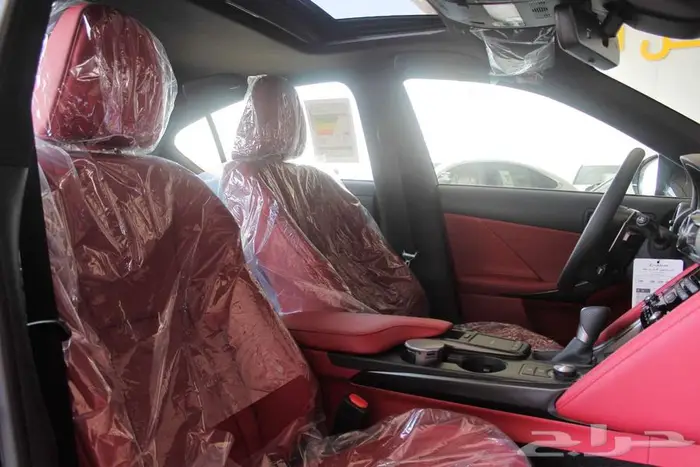 لكزس - is 350 - F Sport - فل كامل - خليجي - 2025 15