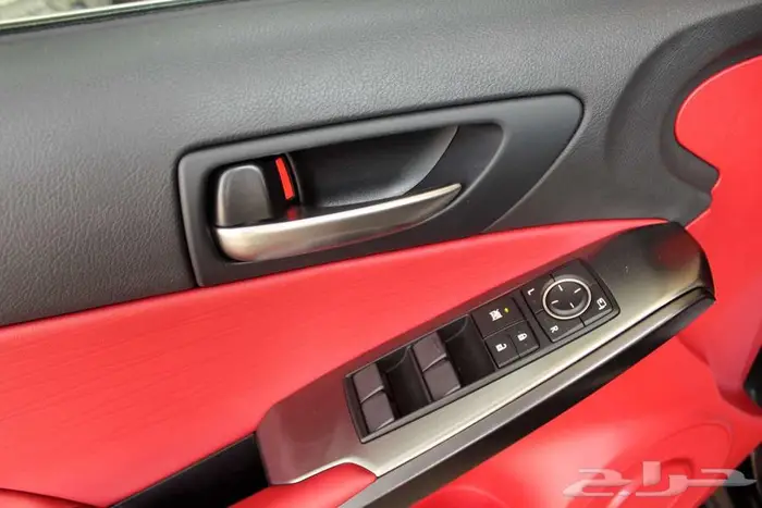 لكزس - is 350 - F Sport - فل كامل - خليجي - 2025 3