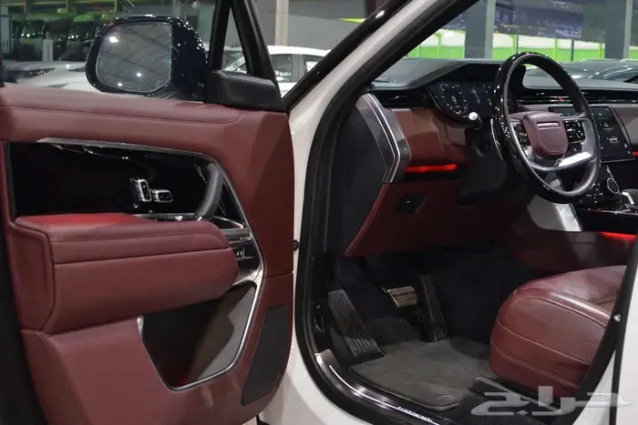 رنج روفر اوتوبيوغرافي 2023 خليجي 15