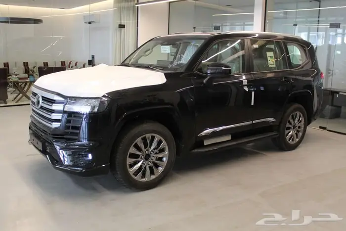 تويوتا لاندكروزر GXR S 2025 بنزين 2