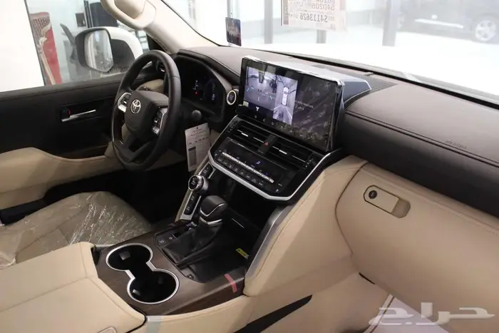 تويوتا لاندكروزر GXR L4 2025 بنزين 10