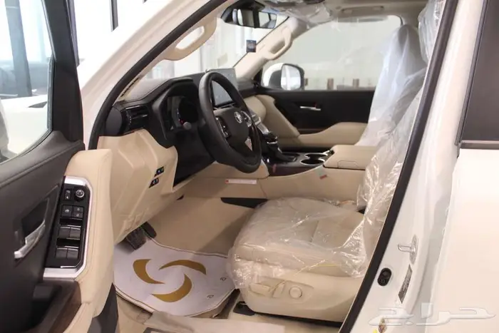 تويوتا لاندكروزر GXR L4 2025 بنزين 7