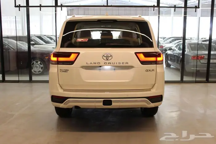 تويوتا لاندكروزر GXR L3 2025 بنزين 5
