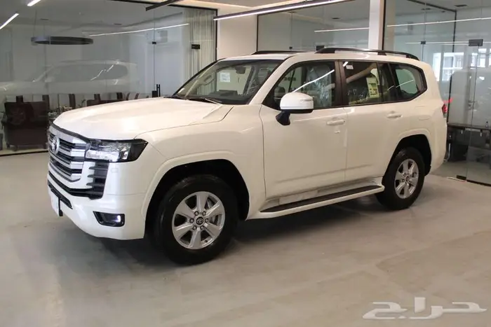 تويوتا لاندكروزر GXR L2 2025 بنزين 1