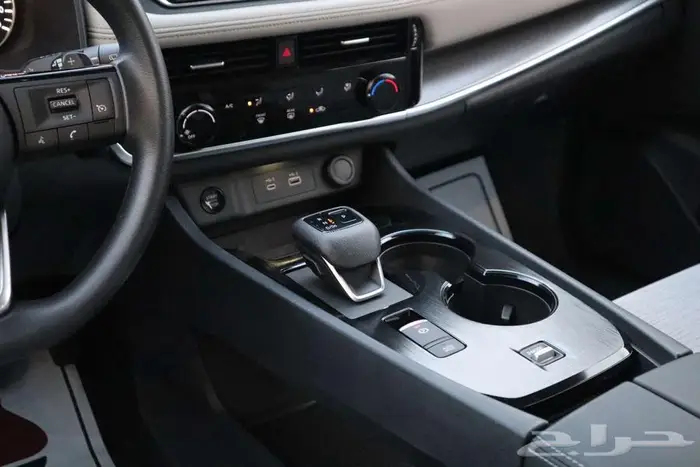 نيسان اكس تريل 5 مقاعد دفع امامي ستاندر 2025 اقل سعر 18