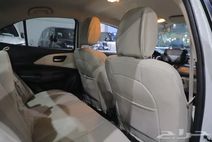 سوزوكي ديزاير فل كامل بصمة شاشة اربعة سلندر موديل 2025 13