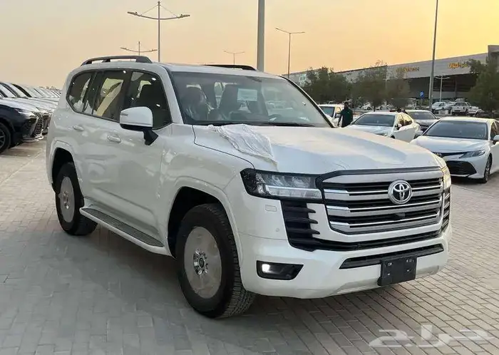 تويوتا لاندكروزر GXR2 بنزين 2026 سعودي اصفار 1