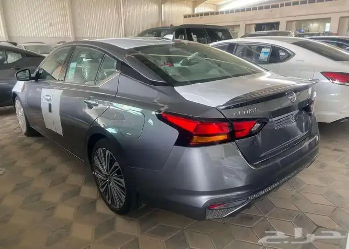 نيسان التيما SV نص فل 2026 أصفار 5