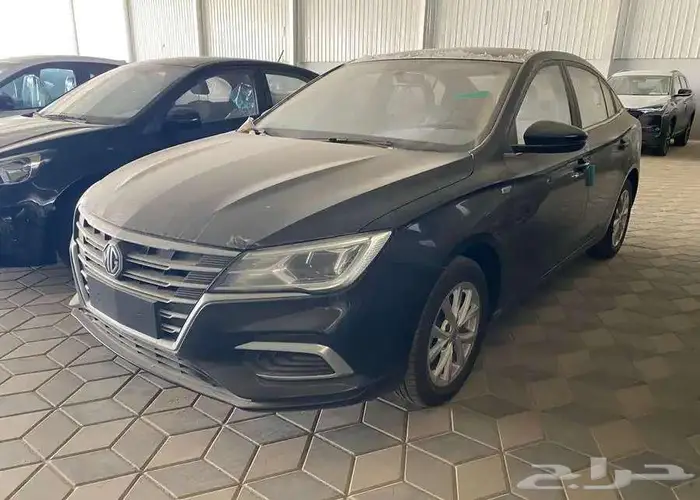 ام جي 5 ستاندر موديل 2025 9