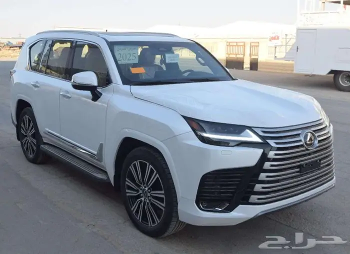 لكزس BB LX600 2025 سعودي ابيض كاش واقساط 4