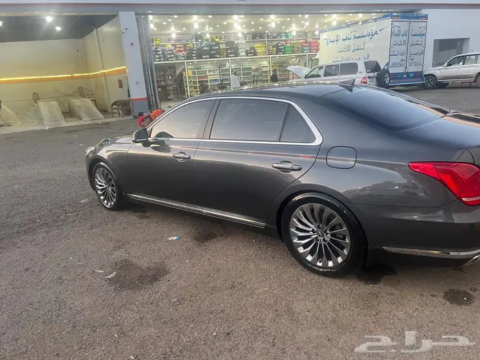 جينسس جي 90موديل 2018 رويال 7