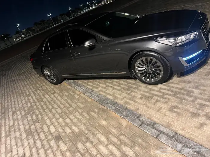 جينسس جي 90موديل 2018 رويال 12