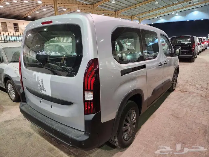 بيجو ريفتر 5 ركاب ديزل 2023 4