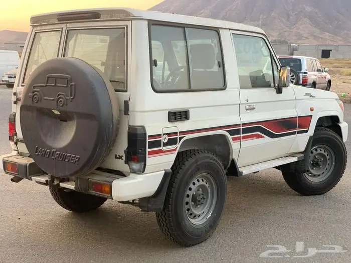 تويوتا جيب ربع سلق 70 عام 2023 (بطاقه جمركيه) 5