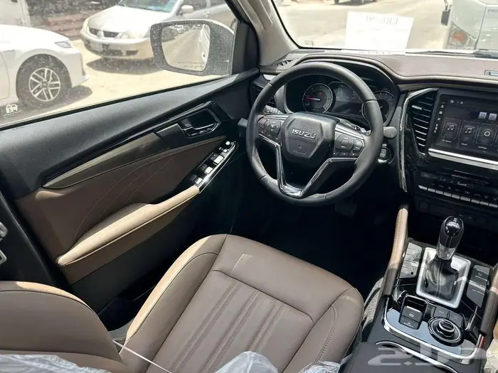 ايسوزو ام يو اكس2024 فل كامل( دبل ) بالنقد والتقسيط 17