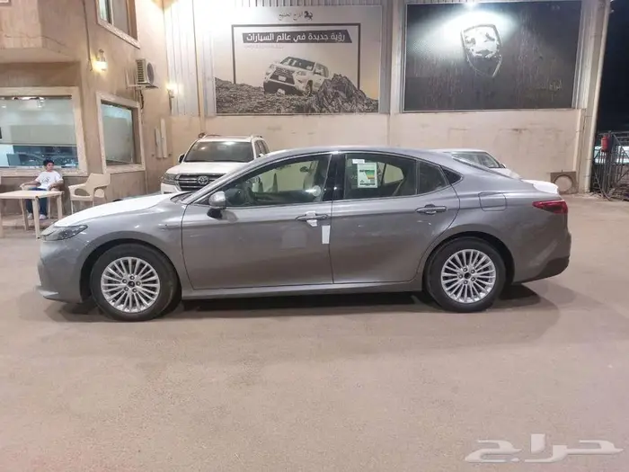 تويوتا كامري E PLUS هايبرد 2025 سعودي 2